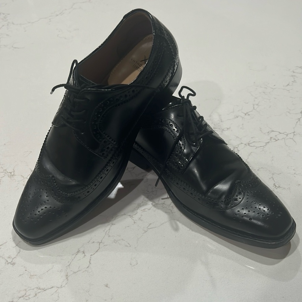 Anthony Veer Black Leather Wing Tip Lace Up Oxfords Size: 9
